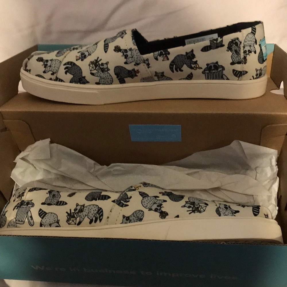 RARE toms Racoon print slip Alpargata slip on